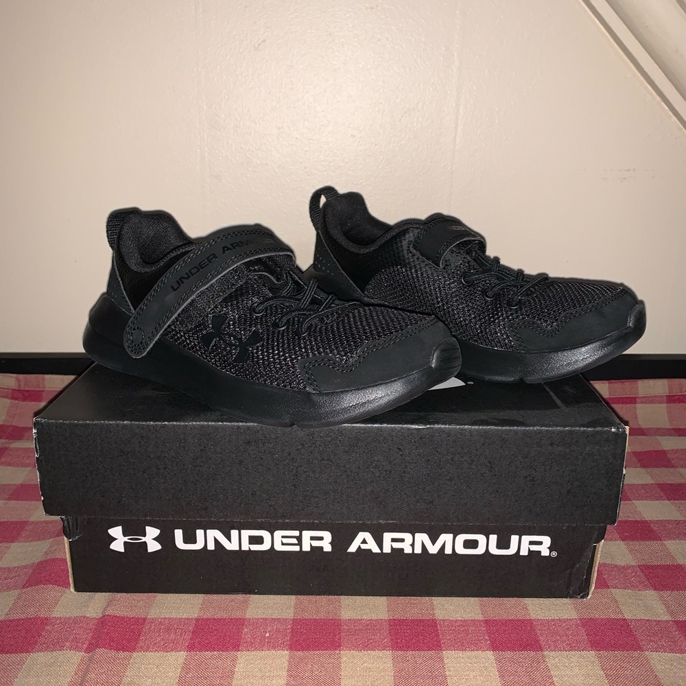 Boy’s Under Armour  New in Box size 1